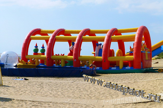 Пляж Джемете пляжные аттракционы для детей